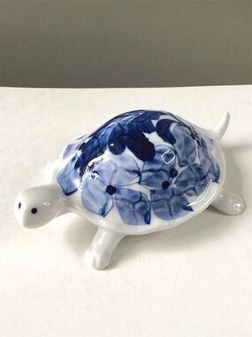 Little Switzerland Turtle Figurine Small 4” Blue & White Hand-Painted Porcelain